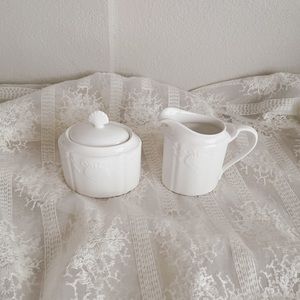 Set of Mikasa Sugar and cream containers